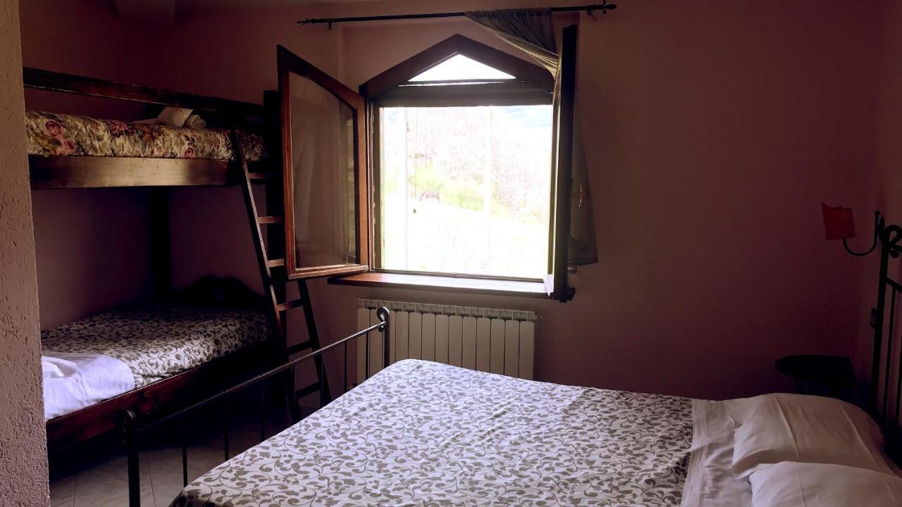 Pian D'Isola Bed and Breakfast Costacciaro Eksteriør billede