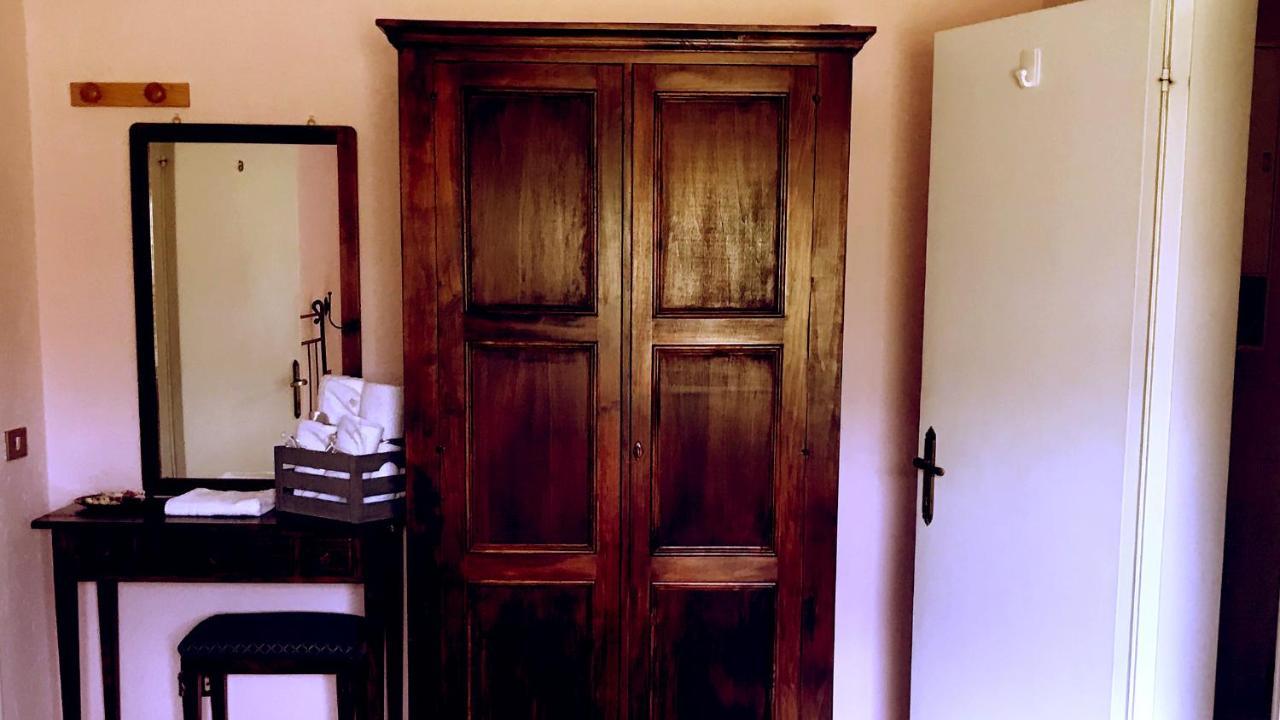 Pian D'Isola Bed and Breakfast Costacciaro Eksteriør billede