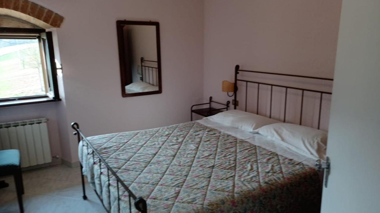 Pian D'Isola Bed and Breakfast Costacciaro Eksteriør billede