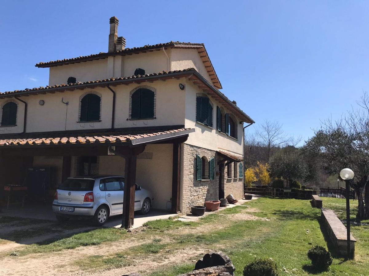 Pian D'Isola Bed and Breakfast Costacciaro Eksteriør billede